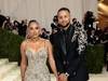 库里携妻子阿耶莎出席“时尚界奥斯卡”Met Gala