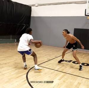 马克西和BJ-波士顿一起训练:两人进行单挑 各种后撤步投篮命中