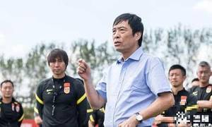 天津日报:足协不意外国足12强赛两连败,李铁帅位暂时稳固