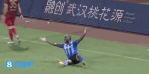 中甲-马尔康埃德米尔森分别传射 武汉三镇3-0新疆天山雪豹