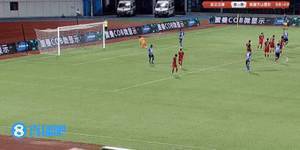 中甲-马尔康埃德米尔森分别传射 武汉三镇3-0新疆天山雪豹