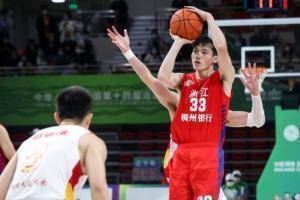 效率不高!吴前面对严防15投5中砍19+5+4+4难救主