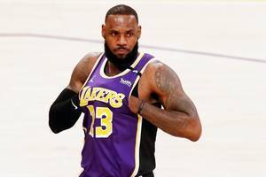 ESPN球员排行詹姆斯列第三 名嘴：说他不在最顶端还为时尚早