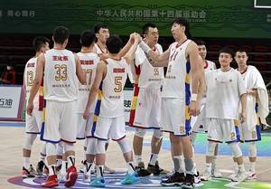 辽沈晚报:辽篮主力球员状态都挺不错 替补表现仍让杨鸣很担忧