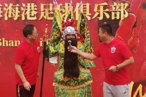 海港举办新援见面会，小保利尼奥中华传统戏剧造型亮相