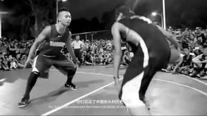 吴悠vs周锐街球肉搏战 场内坐满观众球球到肉！
