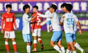 宋博点球破门，谭凯元屡造威胁，广州队0-1爆冷不敌青岛青春岛