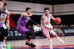 潜力无限！20岁北控新星廖三宁CBA首秀砍下全场最高25分