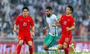 黄健翔:国足12强赛下半场表现更好,归化球员的使用也多于上半场