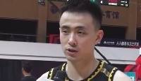 ?赵继伟调侃将球传给场边郭士强：看到老舅很亲切 想传球给他
