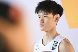 中国篮球下一代的希望?曾凡博:我没法代表整个中国 太远大了