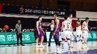 闫军比赛中大方承认错误：裁判的失误 前场球！