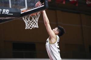 辽媒:朱荣振强硬+付豪李晓旭撑起4号位 韩德君不再“孤单”