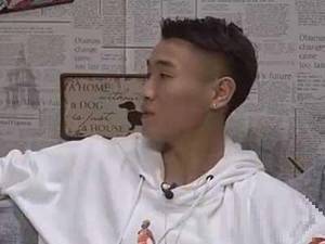 韦世豪谈回国踢球原因:留洋能力跟不上,中超挣钱多
