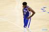 恩比德全场仅7次出手 罗宾逊&吉布森两人10次犯规均犯在其身上