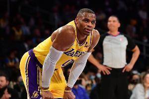 威少生涯第6次达成失误四双 NBA历史第一