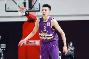 少年老成!廖三宁13投7中砍下22分7助4抢断 三分7投4中