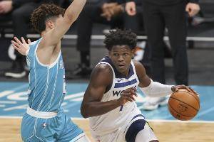 爱德华兹：为三球拿到最佳新秀奖项感到高兴 我正努力成为MVP