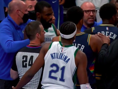 最近NBA不太平啊!在今日比赛中掘金与独行侠爆发多人激烈冲突