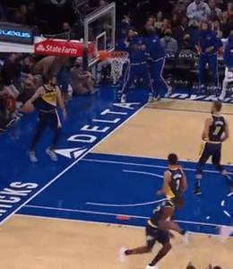 张镇麟NBA版!托平底线突破空中折叠闪躲暴扣
