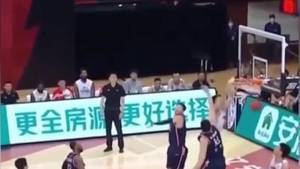 现今CBA里罕见的扣篮像NBA的球员：张镇麟