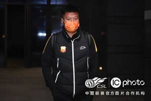 武汉队抵达苏州赛区,12日首战对阵沧州雄狮