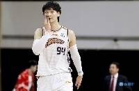 ?王哲林第一阶段集锦:场均19+10 篮下杀伤力惊人