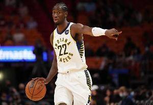 勒韦尔：能上场的都是NBA级别的球员 对手比我们打得更出色