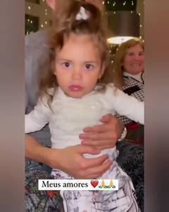 C罗和可爱外甥女过圣诞?