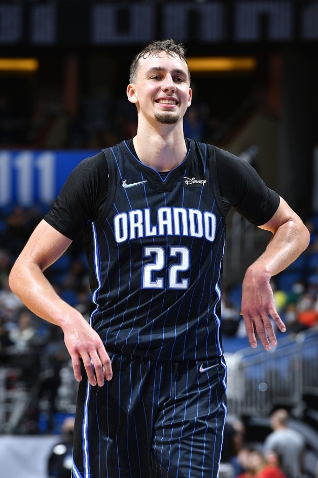 后生可畏!小瓦格纳近四场得到23.5分4.5篮板 总命中率195%+