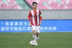 成都蓉城队长甘锐:冲超后卸下最大的担子 愿在其他岗位再做贡献