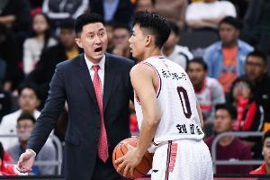 球霸小目标!刘权标晒23岁庆生照:希望健健康康 平平安安