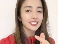 赵丽娜晒比心照:中国冬奥健儿们加油呀!
