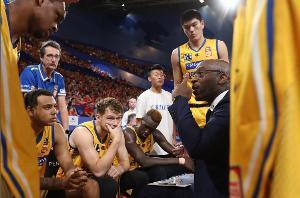 ?NBL-刘传兴未登场 库克斯15+13 马丁17+9 国王绝杀子弹