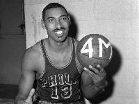1968年的今天:张伯伦爆砍35+24+15 NBA历史唯一