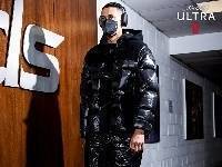 潮男本色!奇才官推晒库兹马今日到场照:穿新装投入工作