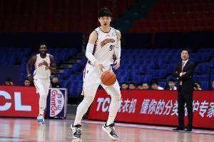 不容易！王哲林时隔2302天再度战胜辽宁 生涯首次登上积分榜首
