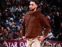 米尔斯：在上场结束后本西的精神状态很好 他很好地处理了这件事