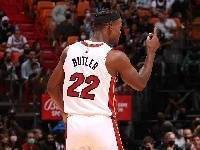 巴特勒:我们的阵容是为了夺冠而建 队友希望我能投更多三分?