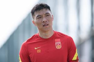 王长庆:于大宝戴伟浚技战术层面没想到一起,新老球员理解不同