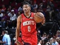 杰伦-格林成77-78赛季以来首位单场至少40分且0失误的新秀