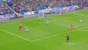 《利物浦名场面》之苏亚雷斯跳水庆祝回击莫耶斯
