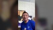 快气哭了!武磊单刀摔倒让毛剑卿上海话爆粗:XXX,哪能了??